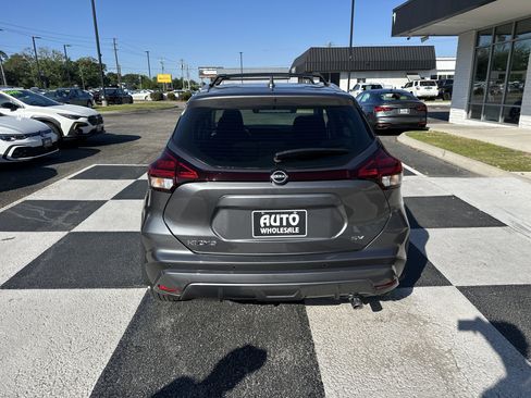 Used 2024 Nissan Kicks SV w/ Interior Electronics Package image 4