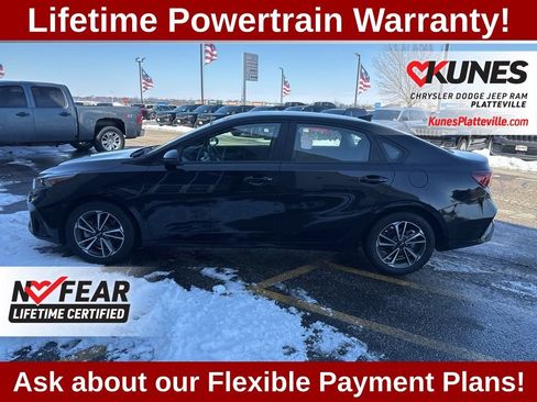 Used 2023 Kia Forte LXS w/ LXS Technology Package FWD image 8