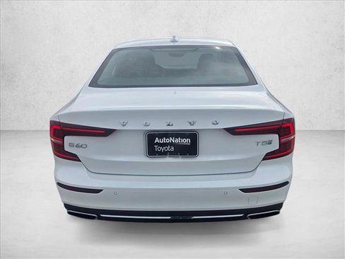Used 2019 Volvo S60 T5 Inscription FWD image 6