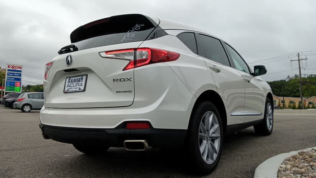 Used 2024 Acura RDX SH-AWD image 5