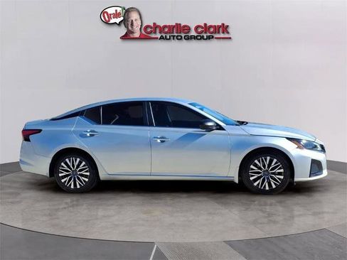 Certified 2024 Nissan Altima 2.5 SV image 6