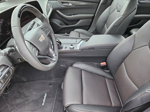 New 2026 Cadillac CT5 V image 9