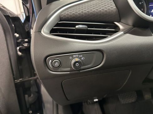 Used 2022 Chevrolet Malibu RS image 19