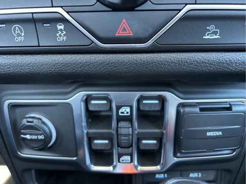 New 2026 Jeep Gladiator Sport image 20