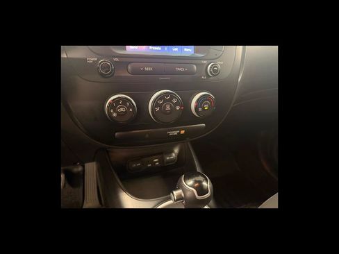 Used 2019 Kia Soul FWD image 23