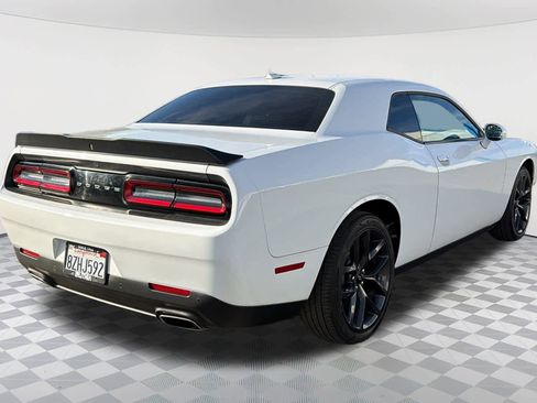 Used 2019 Dodge Challenger SXT w/ Plus Package image 5