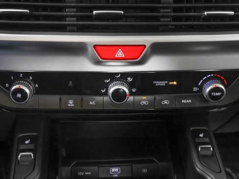 Used 2021 Kia Telluride S AWD/4WD image 32