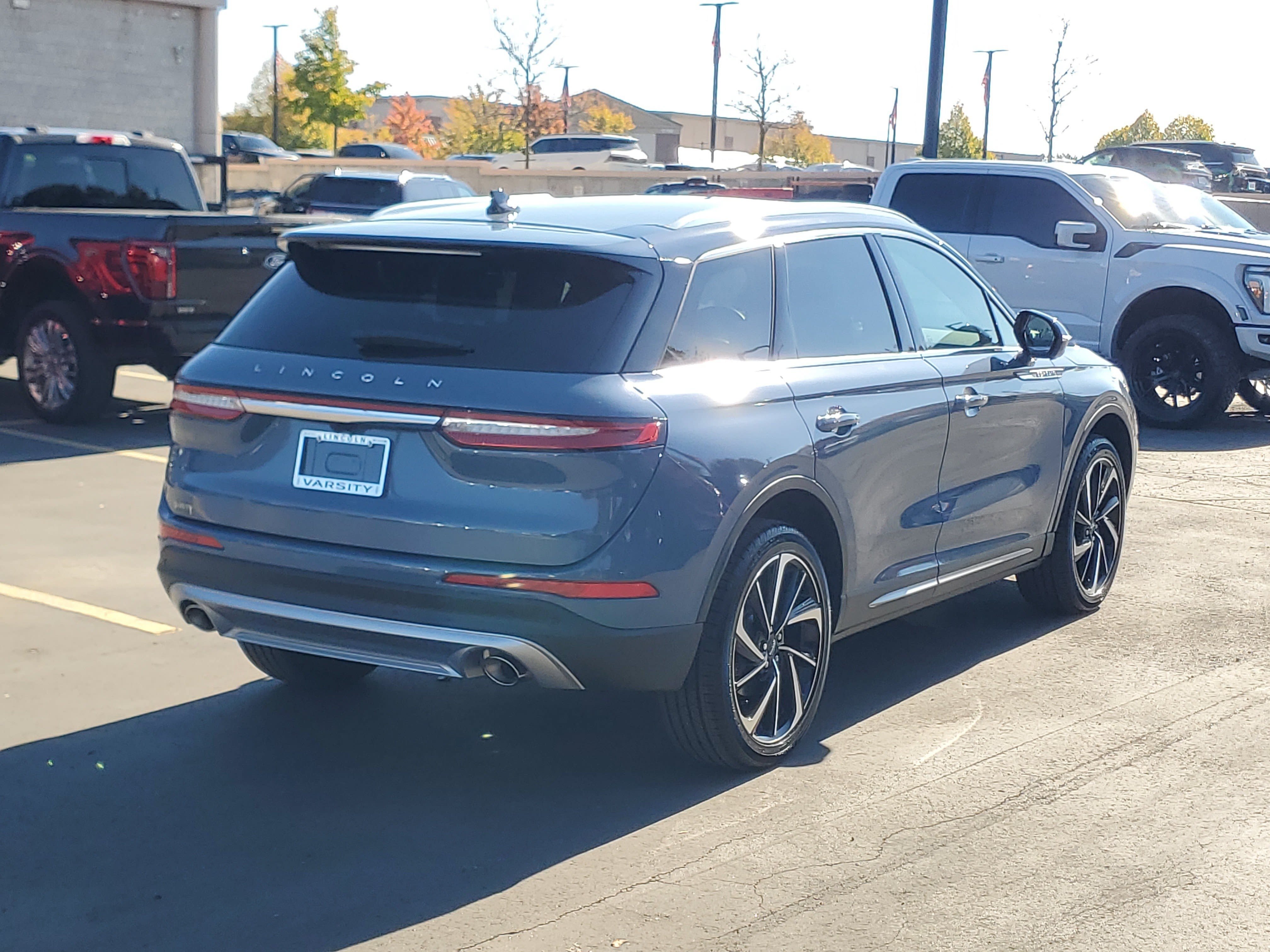 Used 2024 Lincoln Corsair Reserve w/ Equipment Group 201A AWD/4WD image 6