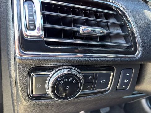 Used 2018 Lincoln Navigator Reserve w/ Technology Package image 25