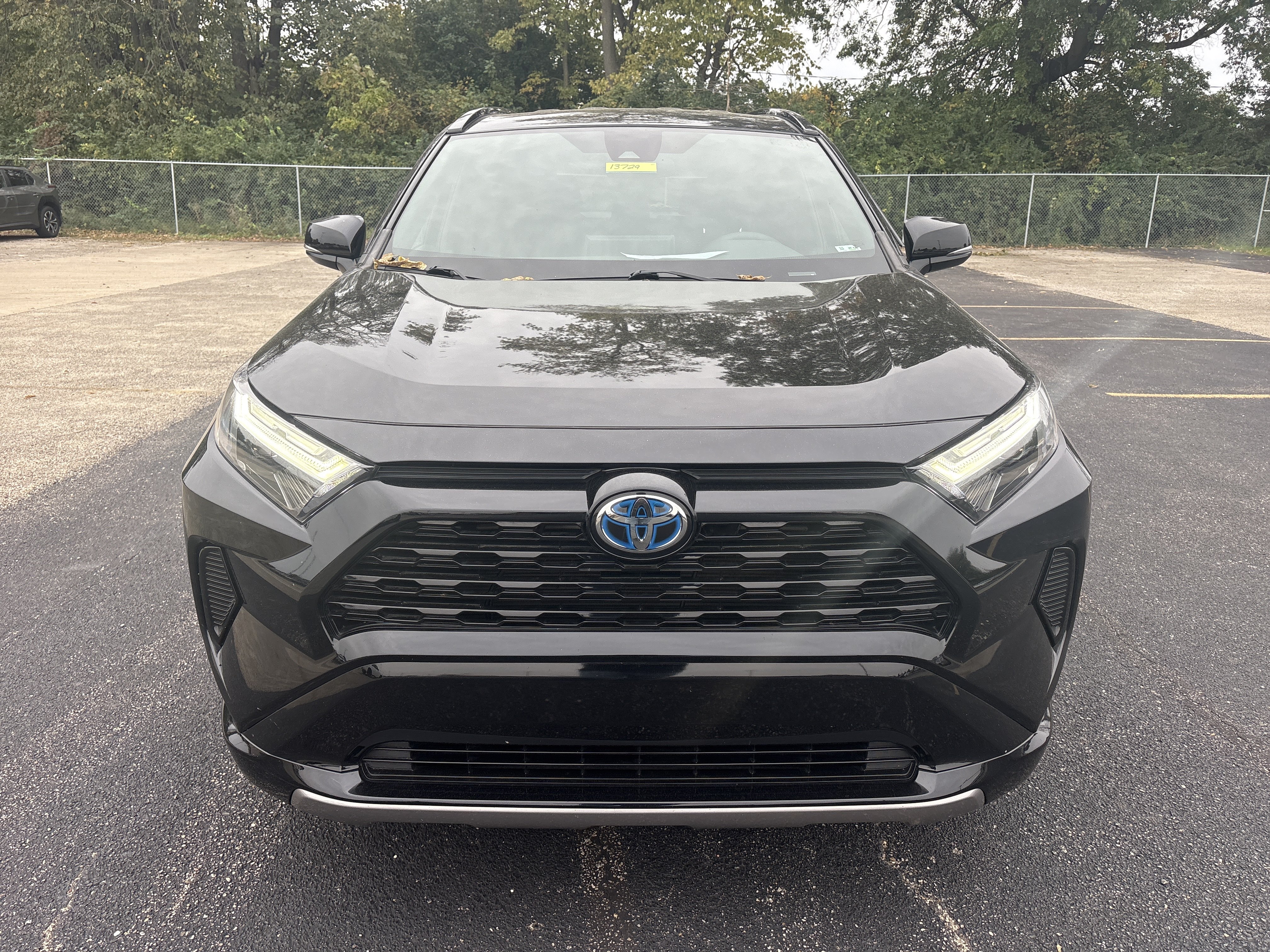 Used 2023 Toyota RAV4 SE AWD/4WD image 2