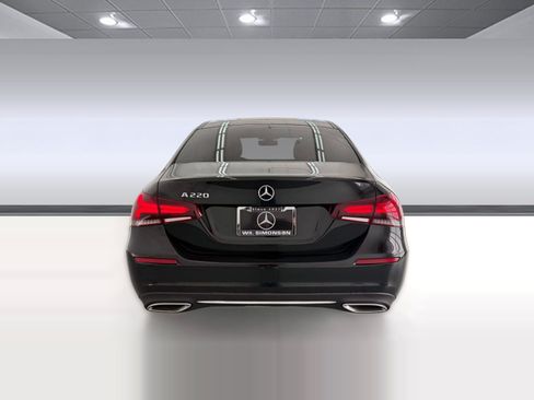 Used 2022 Mercedes-Benz A 220 image 9