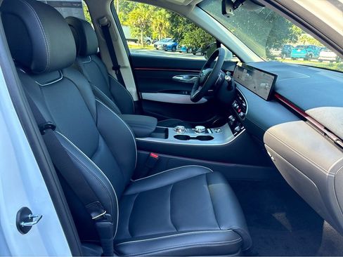 New 2026 Genesis GV70 2.5T Advanced AWD/4WD image 16