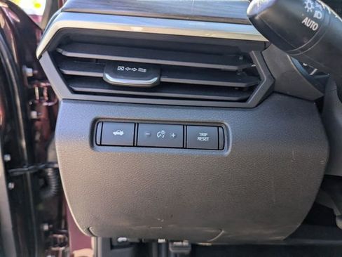 Used 2025 Nissan Altima 2.5 SV image 15