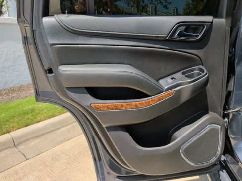 Used 2019 Chevrolet Tahoe Premier RWD image 40