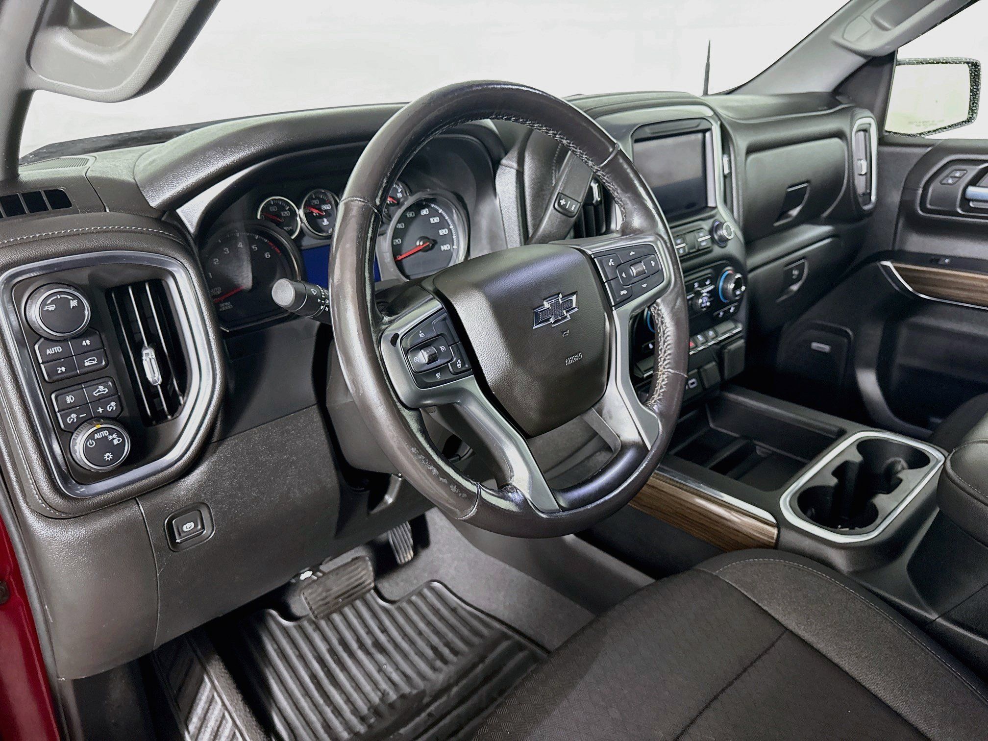 Used 2019 Chevrolet Silverado 1500 RST w/ All-Star Edition AWD/4WD image 9