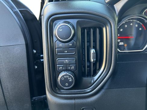 Used 2022 Chevrolet Silverado 2500 Custom w/ Custom Convenience Package image 5