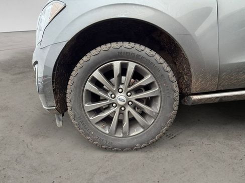 Used 2021 Ford Expedition Max Limited image 9