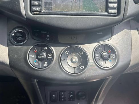 Used 2009 Toyota RAV4 Limited AWD/4WD image 26