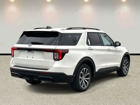 New 2026 Ford Explorer ST-Line w/ Premium Package image 5