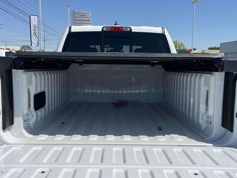 New 2026 RAM 1500 4x4 Crew Cab image 17