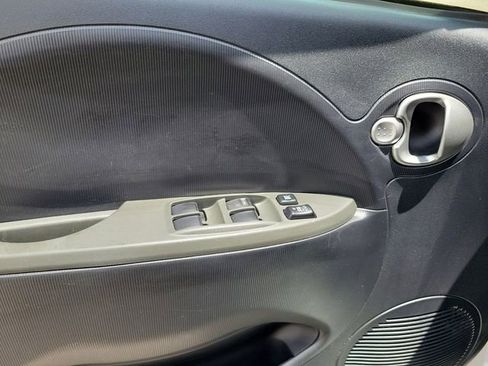 Used 2016 Mitsubishi i ES image 13