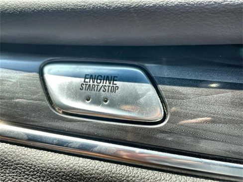 Used 2023 Buick Enclave Essence w/ Sport Touring Edition image 17