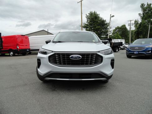 Used 2025 Ford Escape Active AWD/4WD image 2