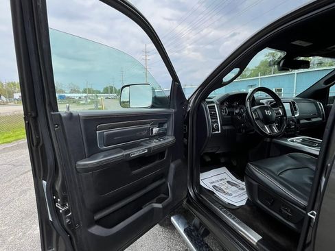 Used 2018 RAM 2500 Limited AWD/4WD image 9