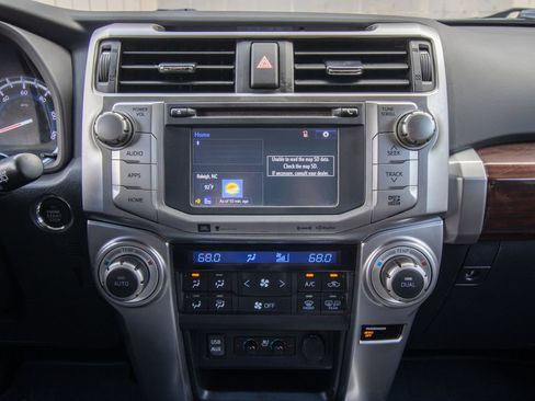 Used 2016 Toyota 4Runner Limited AWD/4WD image 28