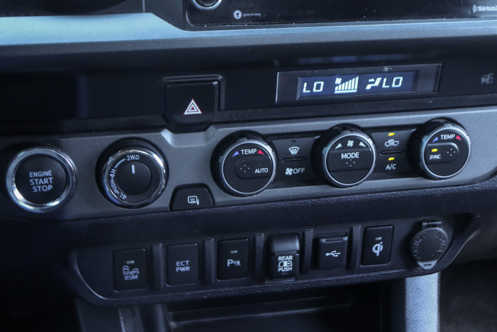 Used 2021 Toyota Tacoma TRD Off-Road w/ Technology Package AWD/4WD image 29