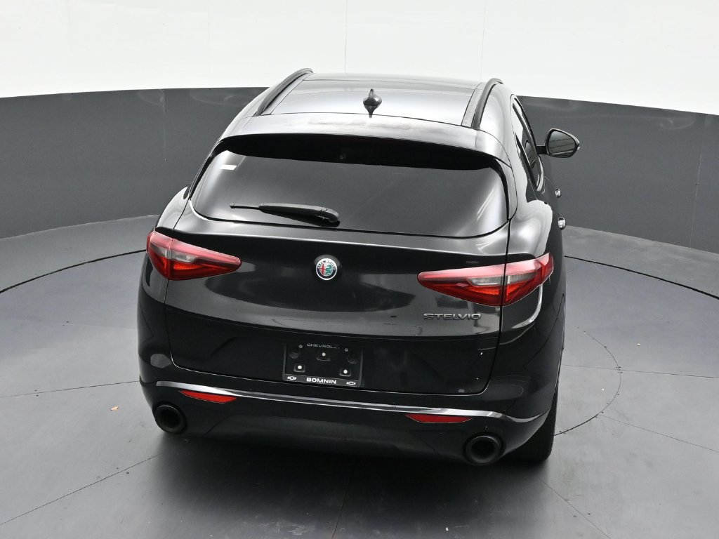 Used 2020 Alfa Romeo Stelvio Sport w/ Quick Order Package 22K Sport RWD image 18