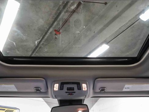 Used 2025 Toyota Sienna XLE w/ XLE Plus Package image 16