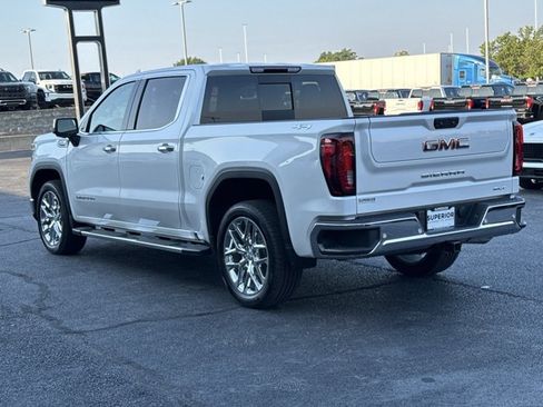 Used 2024 GMC Sierra 1500 SLT w/ SLT Premium Plus Package AWD/4WD image 10