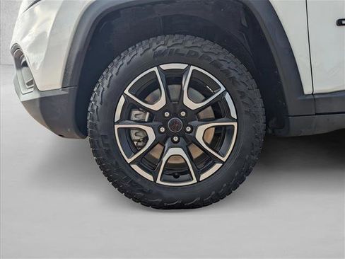 Used 2025 Jeep Compass Trailhawk AWD/4WD image 22