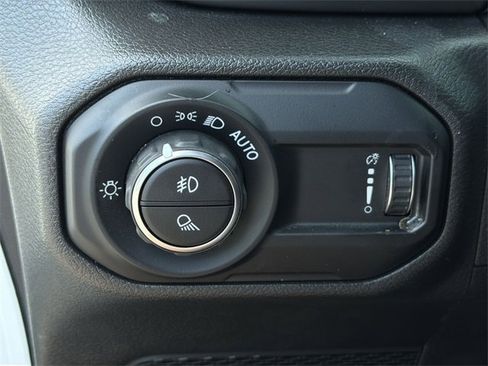 Used 2023 Jeep Gladiator Willys image 34