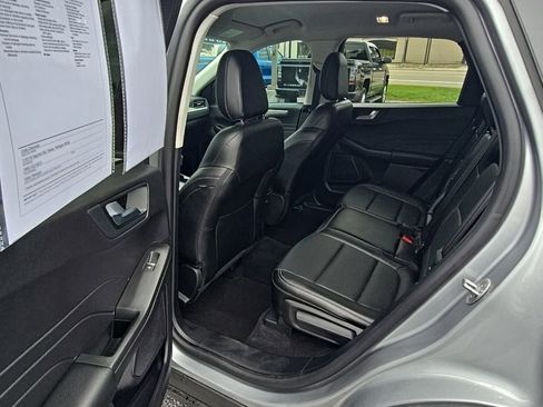 Used 2022 Ford Escape SEL image 13