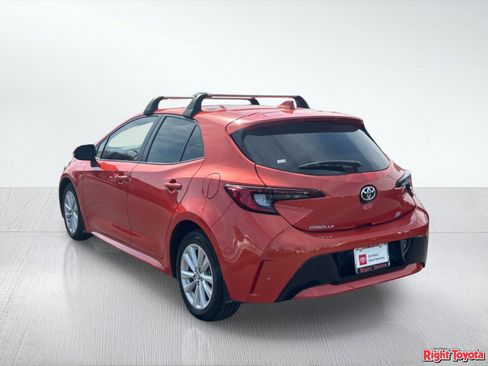 Certified 2025 Toyota Corolla SE FWD image 4