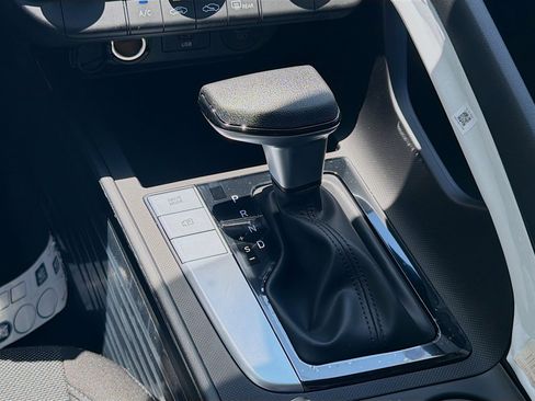 New 2026 Hyundai Elantra SE FWD image 13