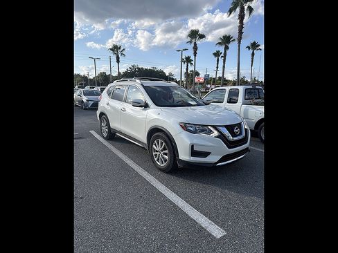 Used 2017 Nissan Rogue SV FWD image 16
