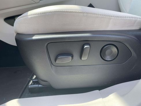 Used 2022 Buick Envision Preferred FWD image 15