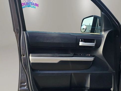 Used 2018 Toyota Tundra SR5 AWD/4WD image 20