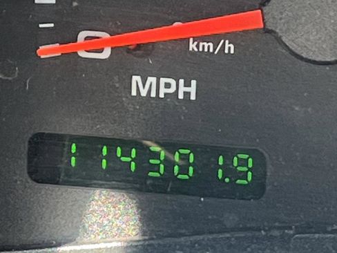 Used 2003 Ford F250 XL image 26