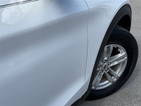 Used 2021 Ford Explorer XLT image 9