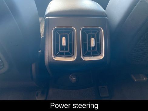 Used 2024 Kia Sorento S image 12