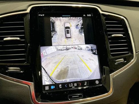 Certified 2024 Volvo XC90 B6 Ultimate w/ Protection Package Premier image 24