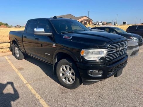 Used 2022 RAM 2500 Laramie AWD/4WD image 1