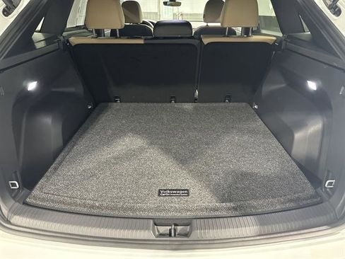 Certified 2024 Volkswagen Atlas Cross Sport SE image 19