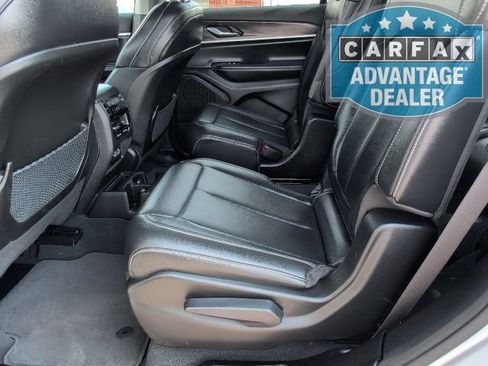 Used 2023 Jeep Grand Cherokee L Limited image 7