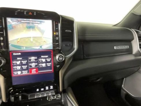 Used 2019 RAM 1500 Laramie AWD/4WD image 33