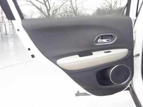 Used 2022 Honda HR-V EX image 19